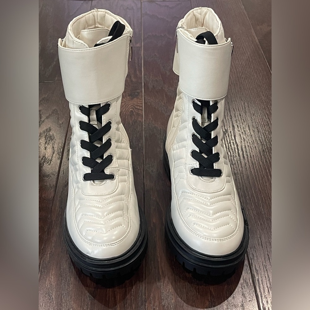NINE WEST Womens Combat Quilted Look Zipper Buckle Lace up Boots 9M NEW
